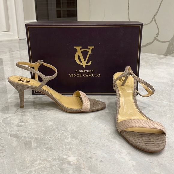 Vince Camuto Shoes - Women’s Vince Camuto Signature Blush Heels - Size 9.5